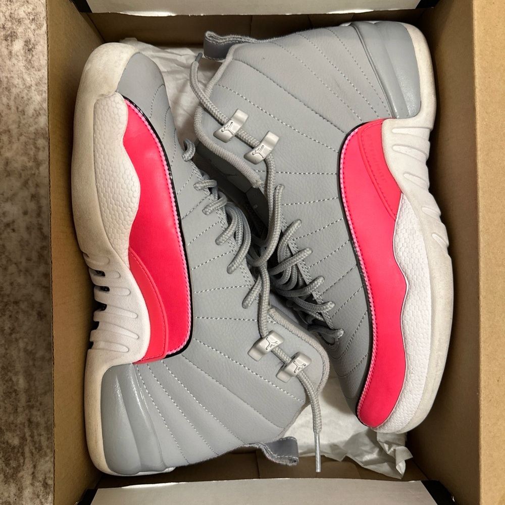 Air Jordan 12 Retro GS Grey/Pink size 6.5Y